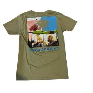 Launder T-Shirt Size M Men Graphic Tee Green